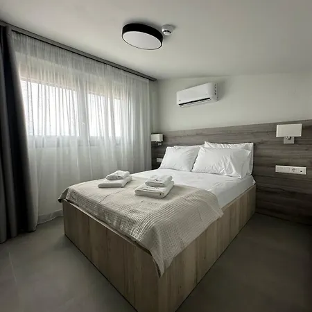 Sunrise Maries Apartahotel